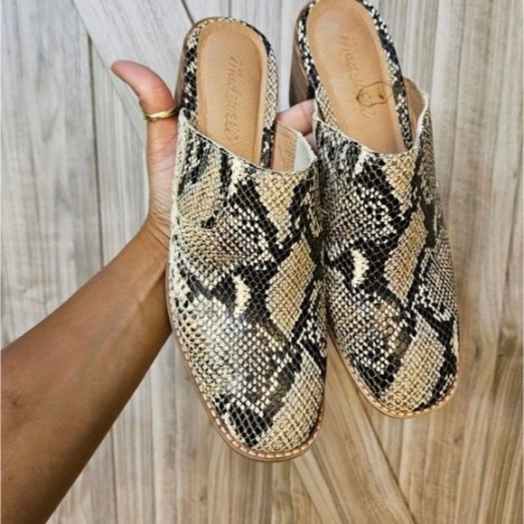 Madewell The Carey Mule in Snake Embossed Leather - Picture 15 of 16